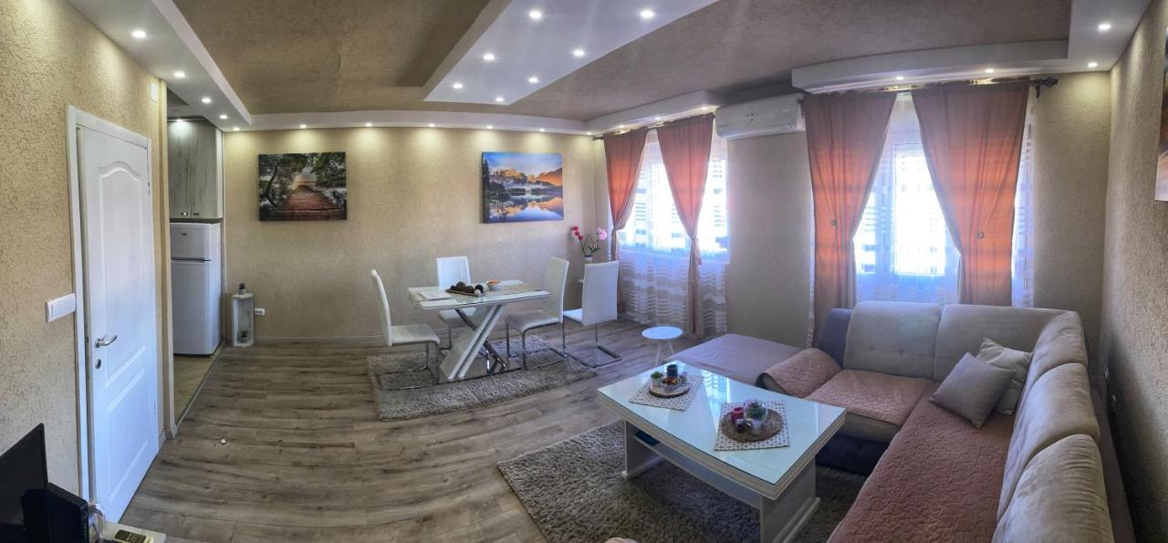 Apartment Alexandar พอดโกริกา ภายนอก รูปภาพ